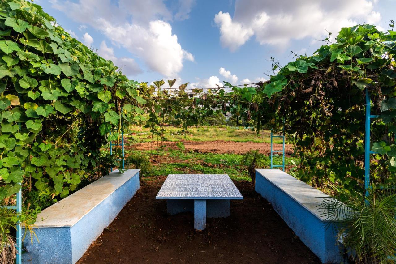 Saffronstays Vyom Farms Karjat Luaran gambar